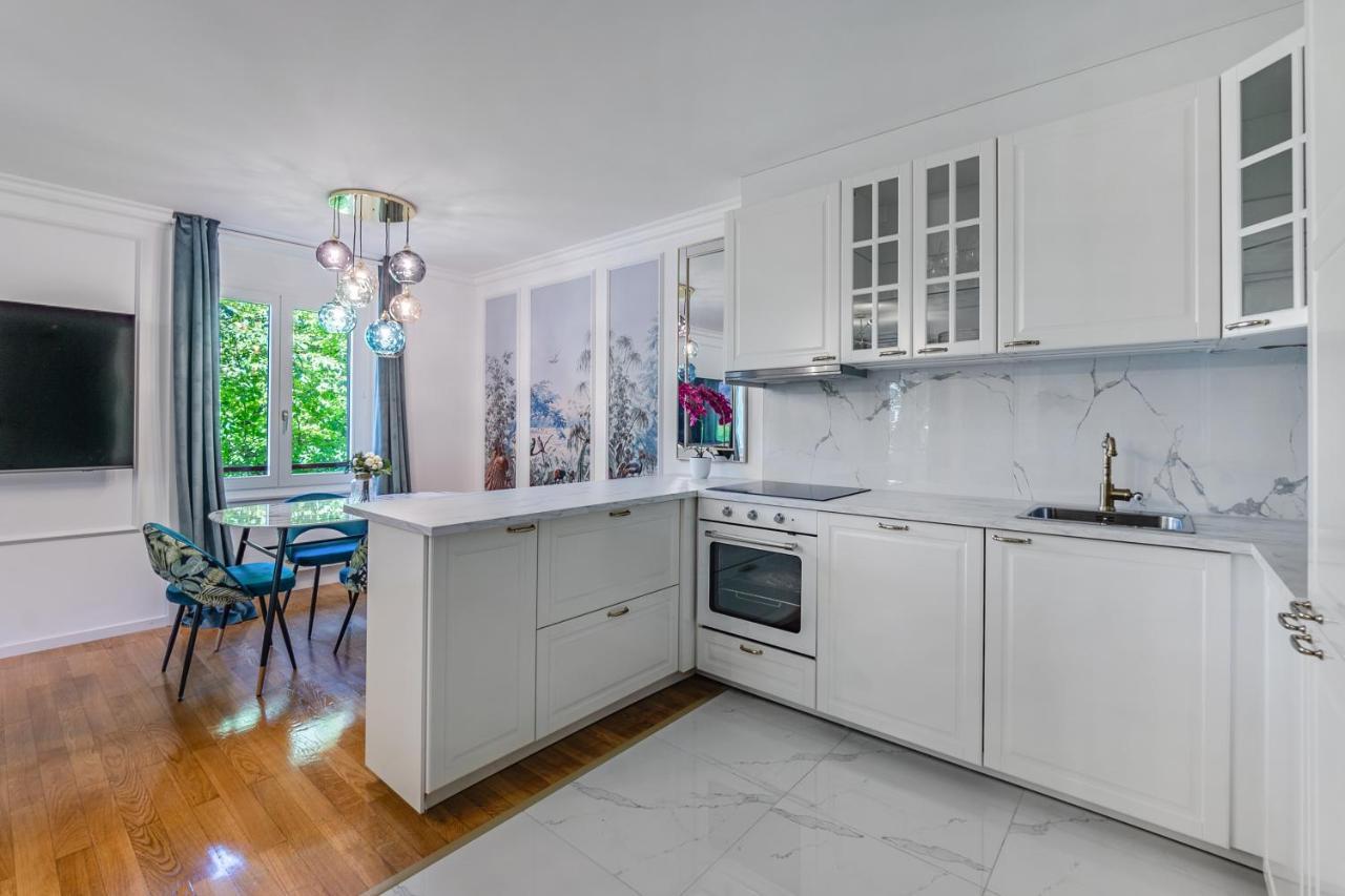 Soft Glam 1-Bedroom Appt - Lake & Mountain View Μοντρέ Εξωτερικό φωτογραφία